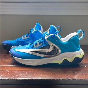 Nike Giannis Immortality 3 Basketball Sneakers (men’s size 8.5)